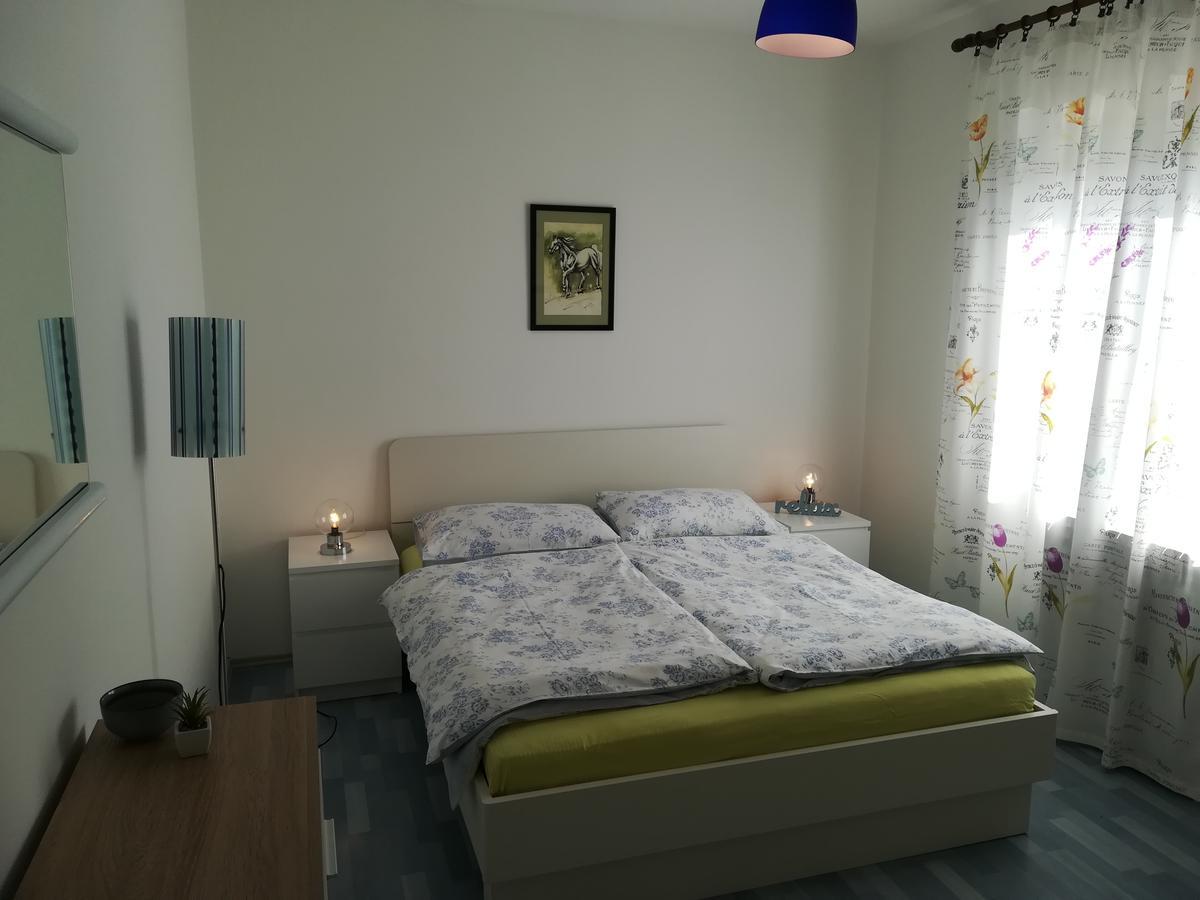 Apartments Sandra Пореч Екстер'єр фото